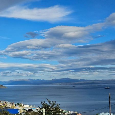 Dpto Amplio Con Vista A La Bahia Lägenhet Ushuaia Exteriör bild