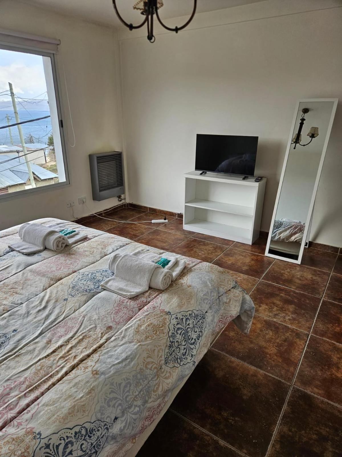 Dpto Amplio Con Vista A La Bahia Lägenhet Ushuaia Exteriör bild
